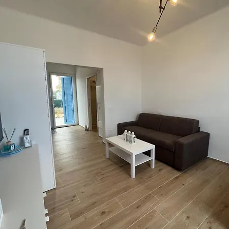 Casa Anita - Fronte Mare 马洛塔